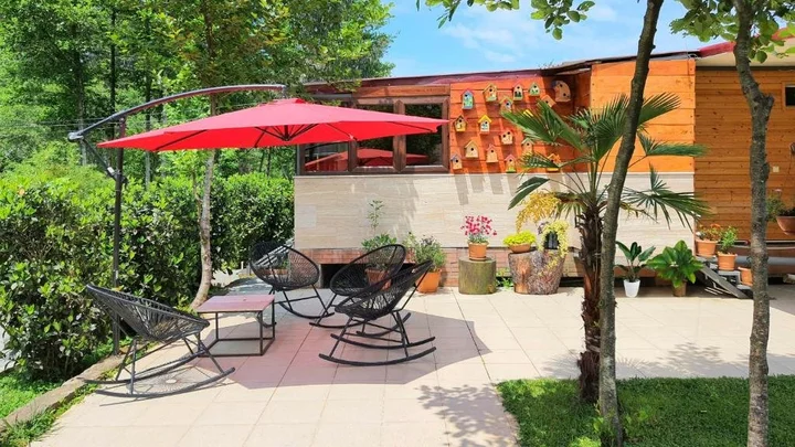 Шекветили: House & Yard Sesil L 90 M To Beach