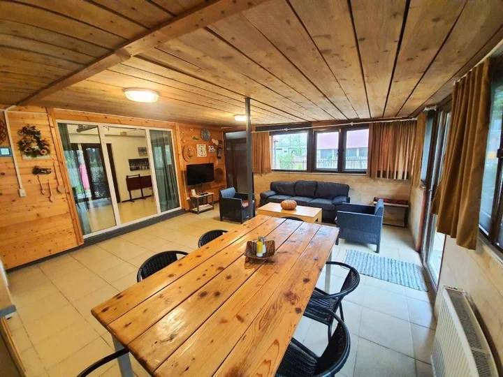 Шекветили: House & Yard Sesil L 90 M To Beach