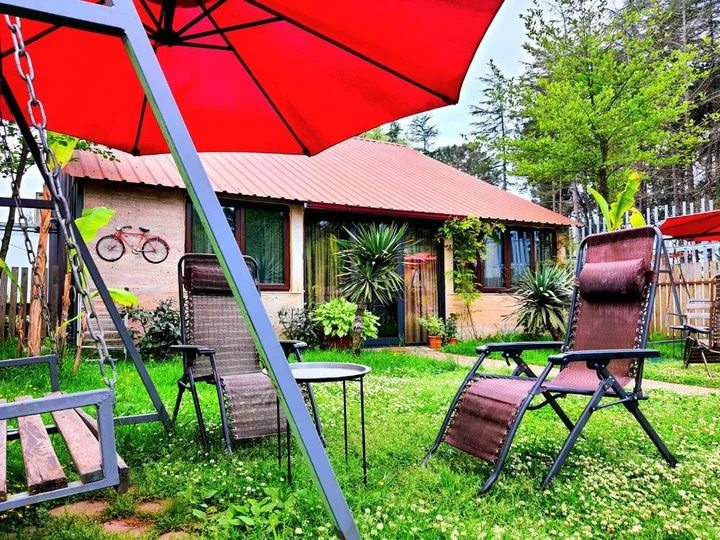Шекветили: House & Yard Sesil XL