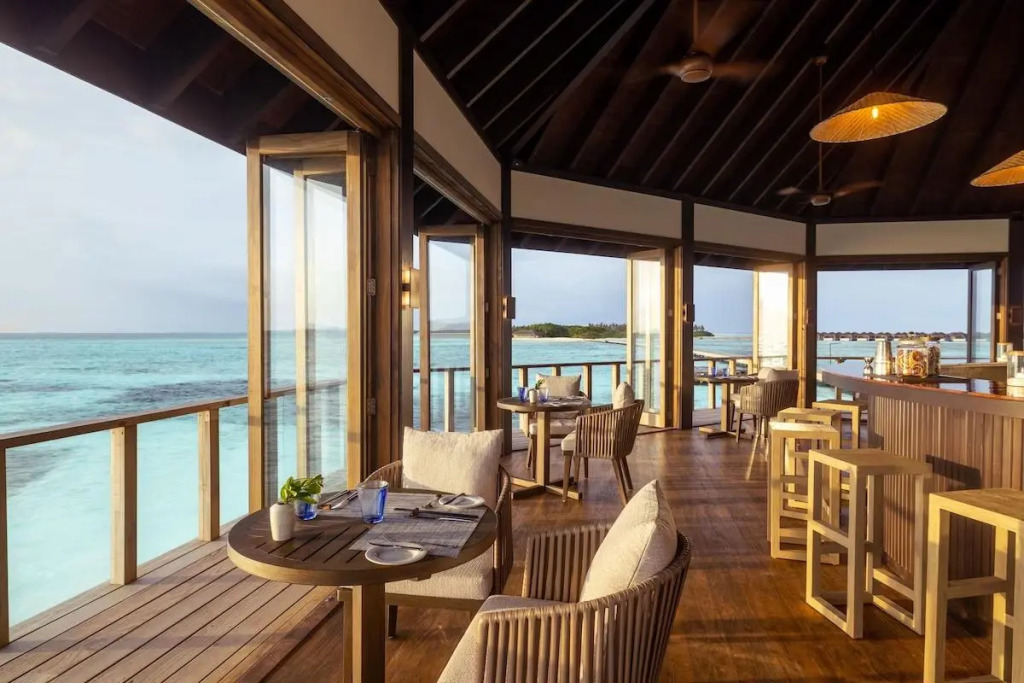 Атолл Лхавийани: Курорт Jawakara Islands Maldives