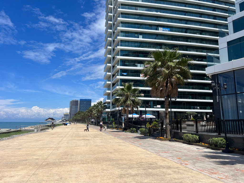 Батуми: Апартаменты на берегу моря, Batumi View