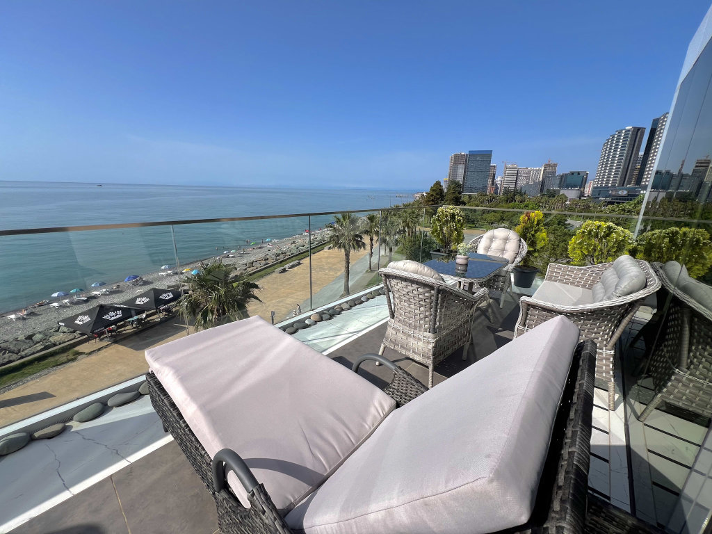 Батуми: Апартаменты на берегу моря, Batumi View