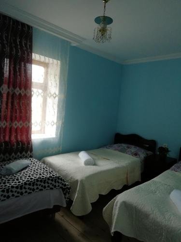 Ушгули: Chvibiani Guesthouse & Bar