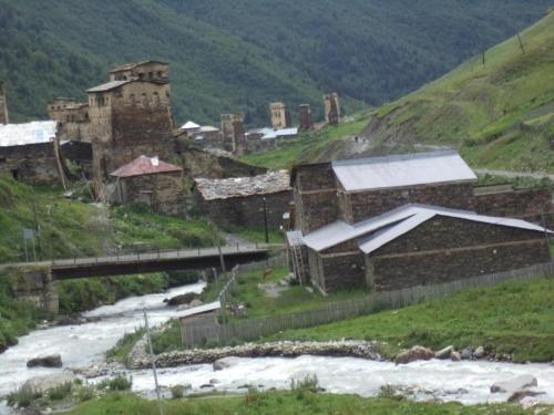 Ушгули: Chvibiani Guesthouse & Bar