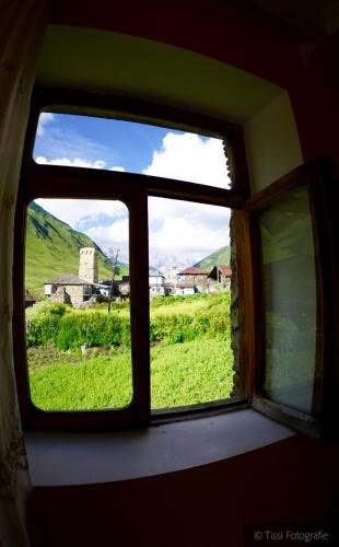 Ушгули: Chvibiani Guesthouse & Bar