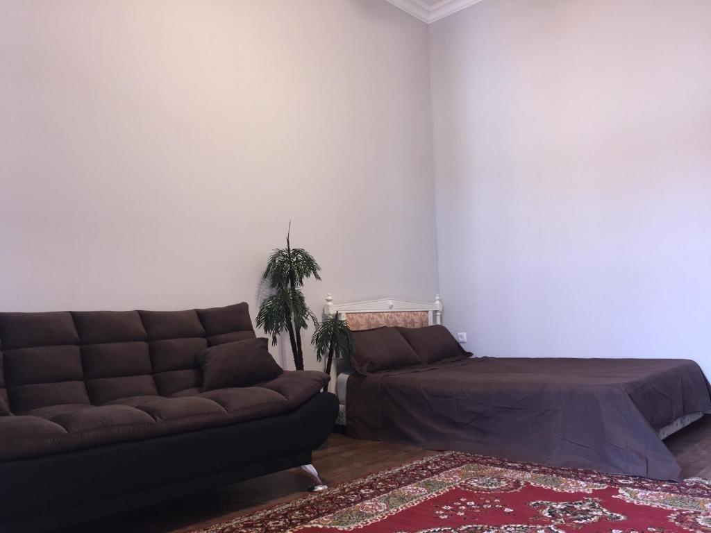 Тбилиси: 43 Arnold Chikobava Street