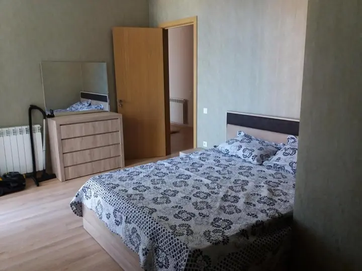 Тбилиси: 33 Irakli Abashidze Street vake