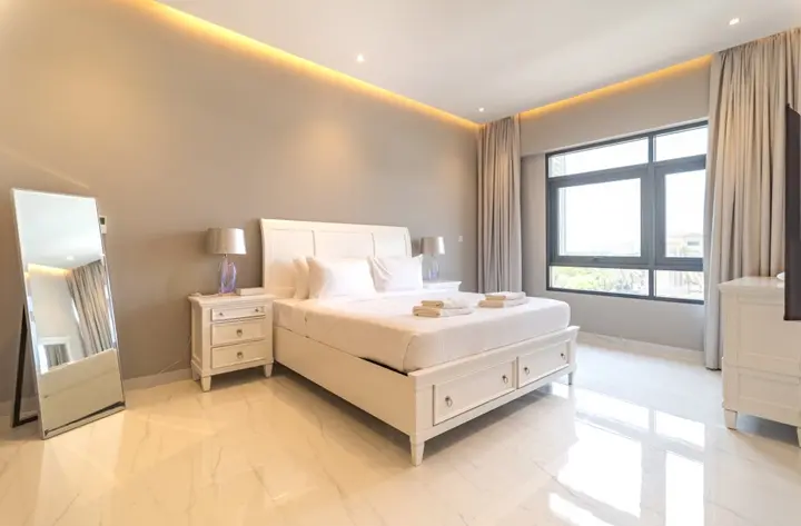 Дубай: Трехкомнатные Апартаменты Luxurious Apartment - Greens