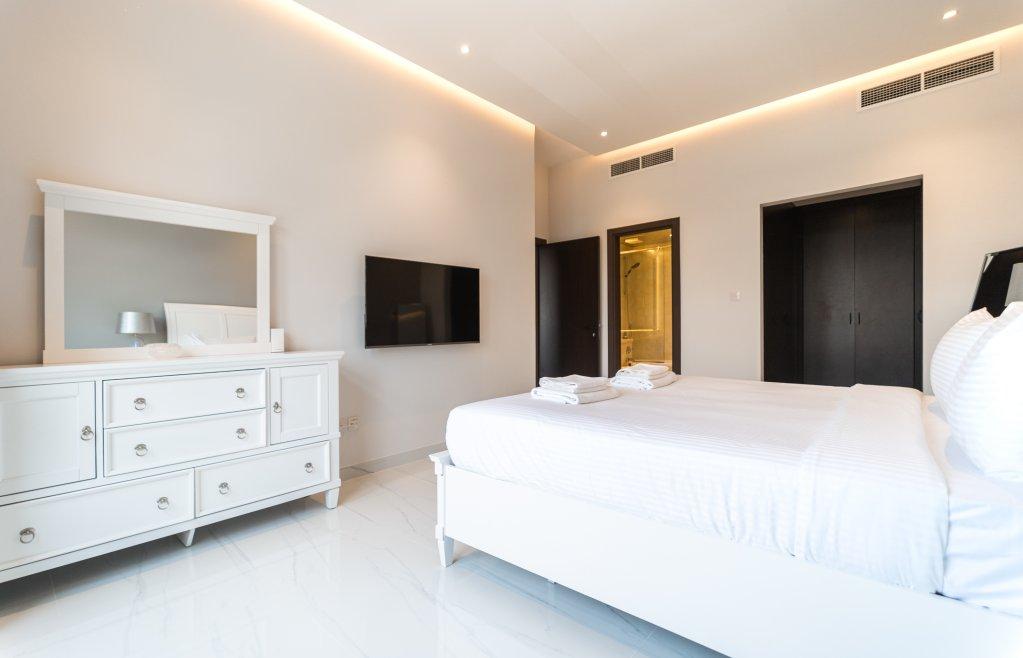Дубай: Трехкомнатные Апартаменты Luxurious Apartment - Greens