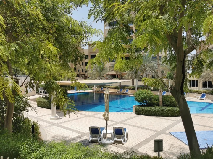 Дубай: Трехкомнатные Апартаменты Luxurious Apartment - Greens