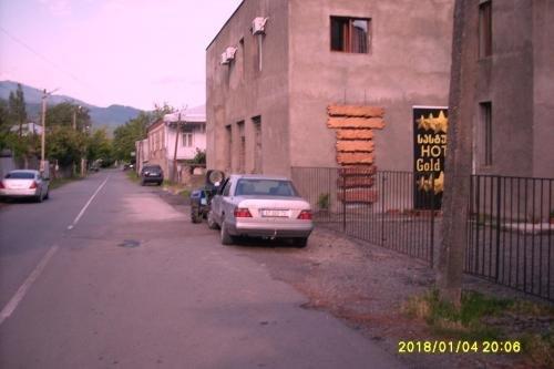 Кварели: Gold Star