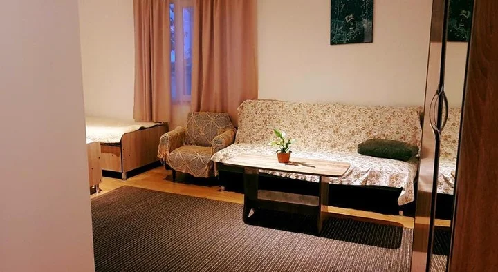 Кварели: Family hotel