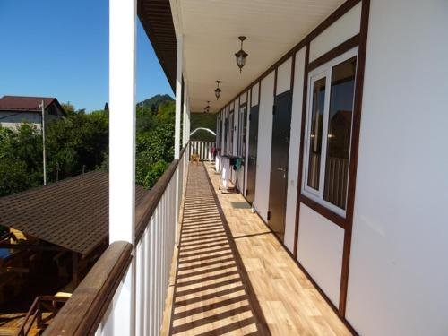 Новый Афон: Guest House Naala