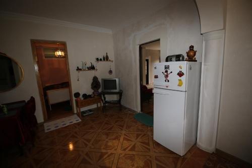 Зугдиди: Guest House Leo
