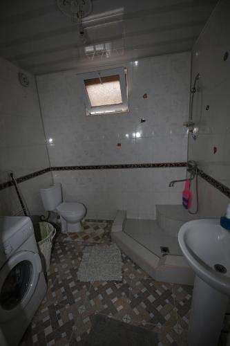 Зугдиди: Guest House Leo
