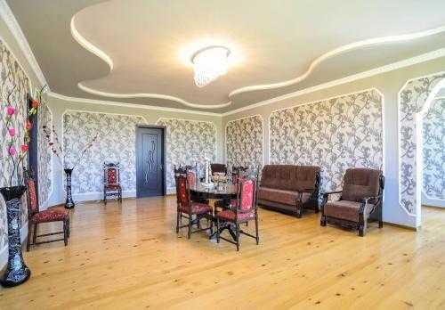 Анаклия: Alik House