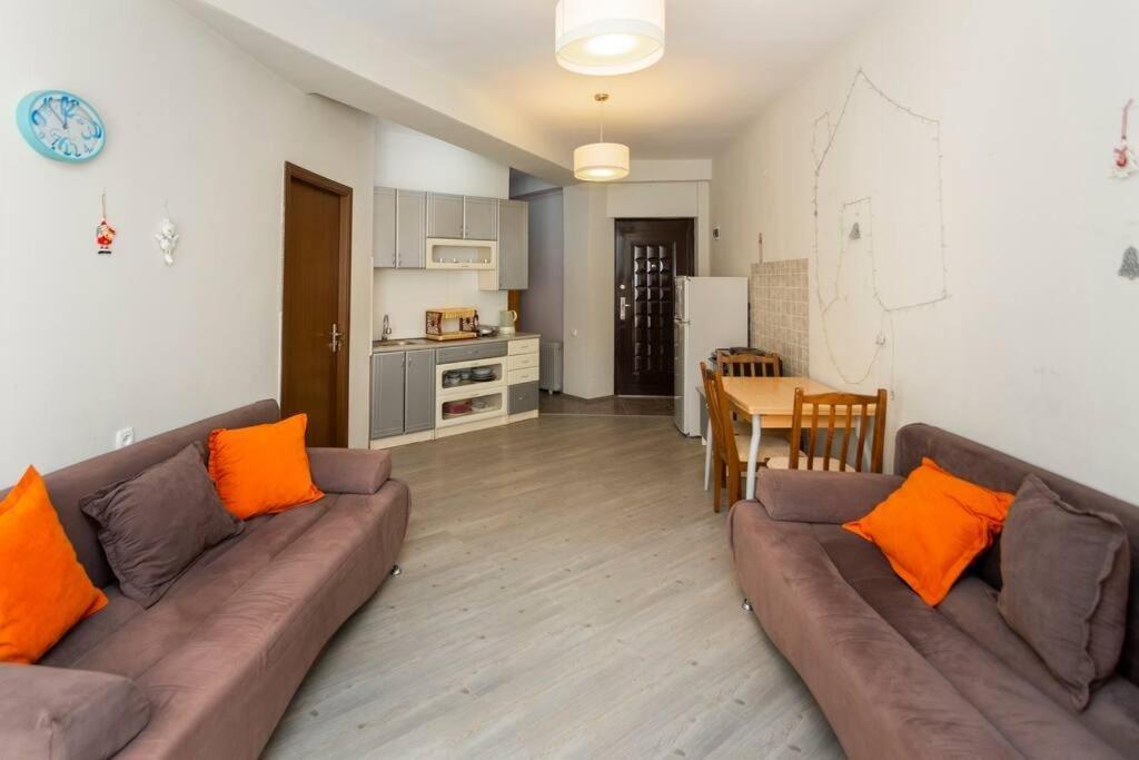 Бакуриани: Bright and Stylish Apt In The Hills of Bakuriani