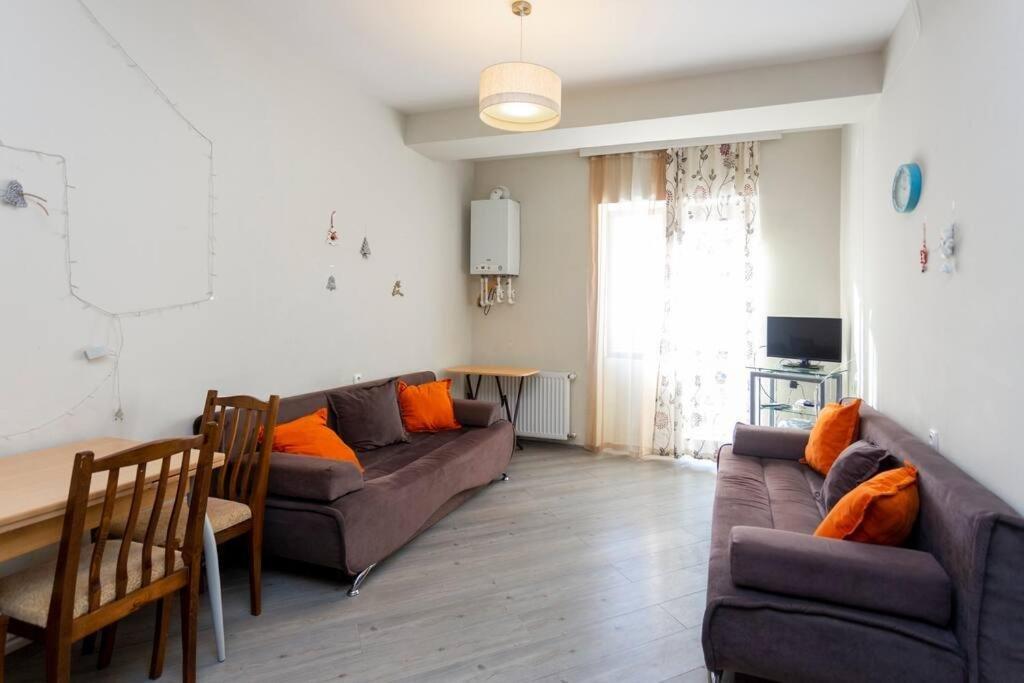 Бакуриани: Bright and Stylish Apt In The Hills of Bakuriani