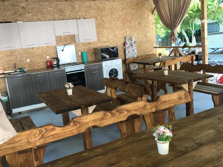 Новый Афон: Parusa Guesthouse