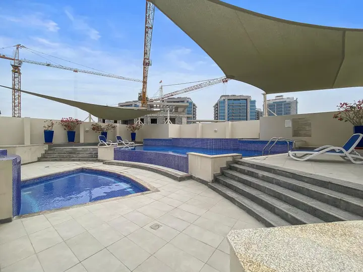 Дубай: Апартаменты Spacious 1 Bedroom Apartment La Fontana