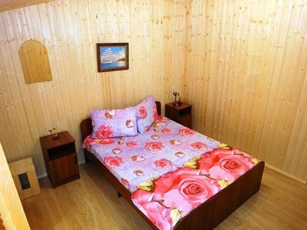 Новый Афон: У Наиры