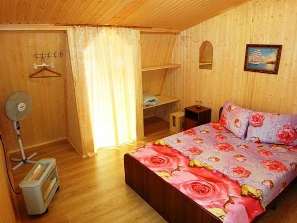 Новый Афон: У Наиры