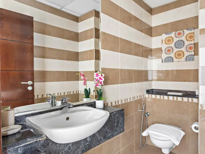 Дубай: Апартаменты Cosy 1-Bedroom La Fontana Brand New All Bills Inc