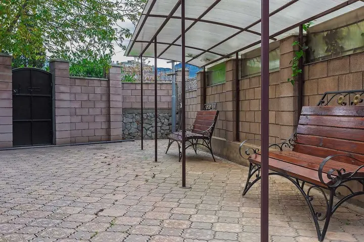 Алушта: Гостевой дом Таврика
