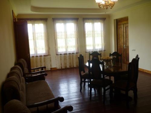 Анаклия: Revia`s House