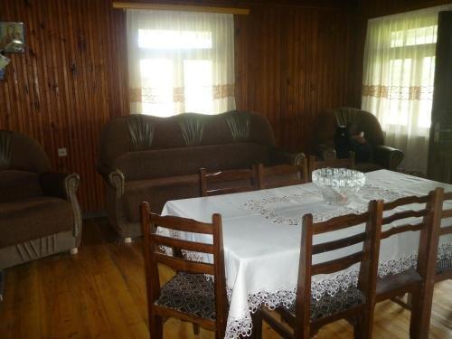 Анаклия: Revia`s House