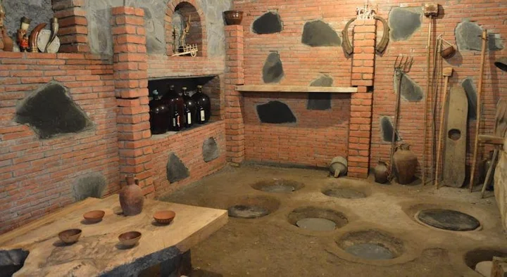 Кварели: Nona Guest House
