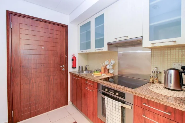 Дубай: Durrani Homes - Luxurious Studio near Dubai Mall with pool view