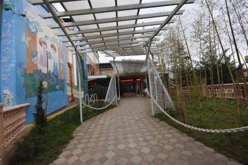 Зугдиди: BOOKHOUSE Zugdidi