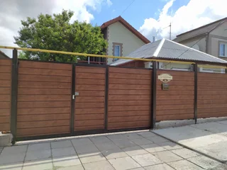 Феодосия: Частный Дом DeWoltievy 50m2