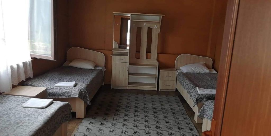 Омало: Nadiani Guesthouse