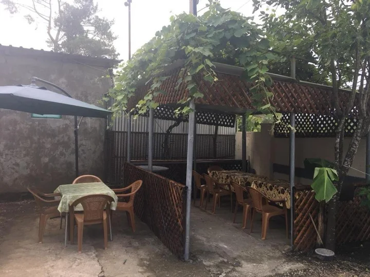 Уреки: Saba Guest House