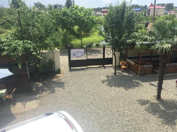 Уреки: Saba Guest House