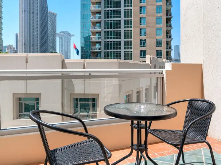 Дубай: Апартаменты Lush Interior Brand New 1Bedroom Heart of Downtown