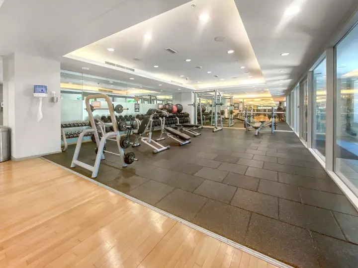 Дубай: Апартаменты Lush Interior Brand New 1Bedroom Heart of Downtown