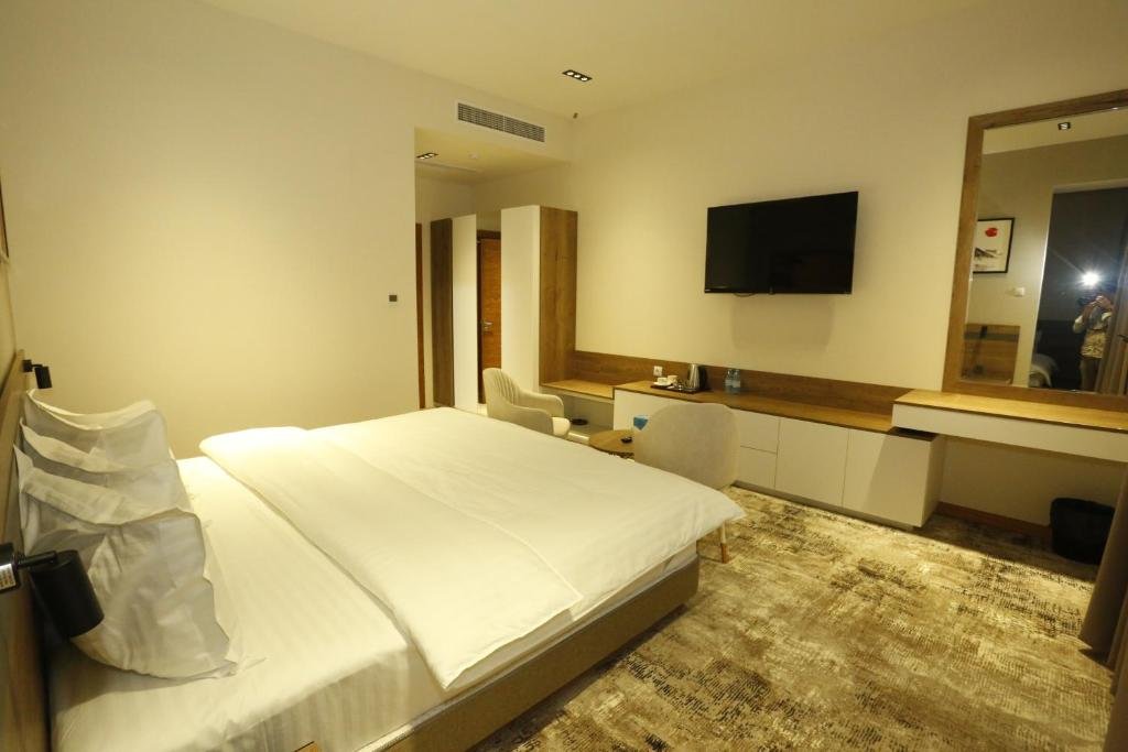 Андижан: Premier Hotel (Премьер)