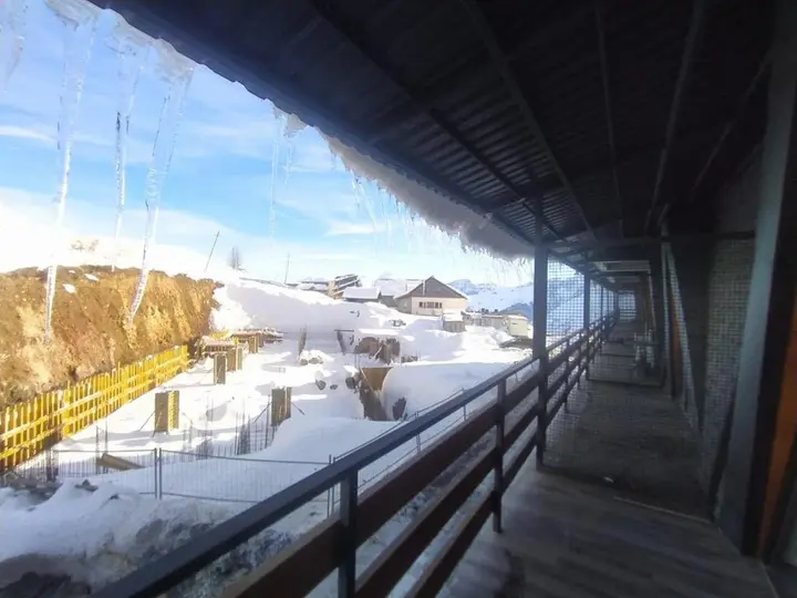 Гудаури: Marshall Gudauri Apartment SkiCasa