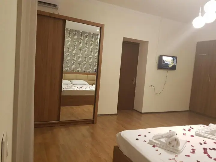 Телави: White House in Kakheti Eniseli