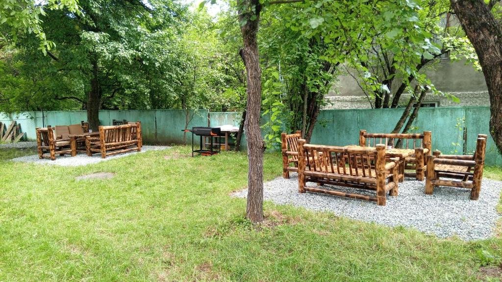 Амбролаури: Villa PorTina