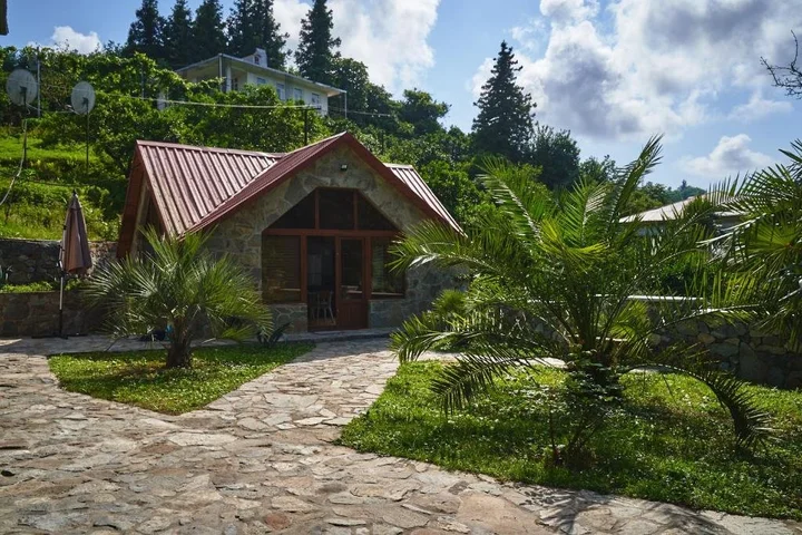 Батуми: Villa Green Corner