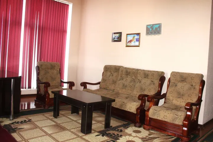 Карши: Yetuk Kelajak Hotel