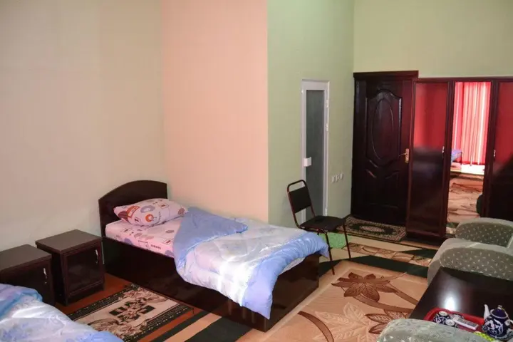 Карши: Yetuk Kelajak Hotel