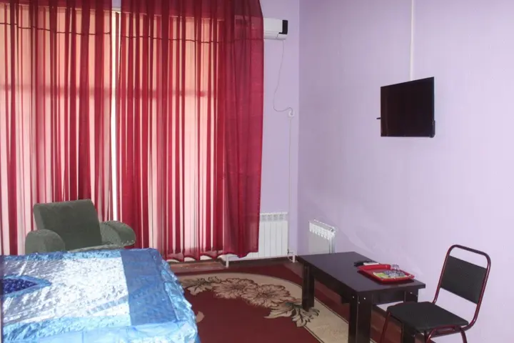 Карши: Yetuk Kelajak Hotel