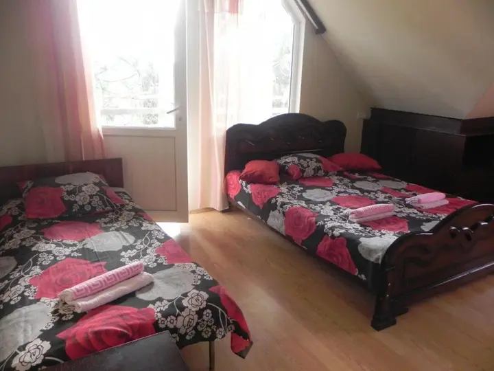 Уреки: Nina Guest House