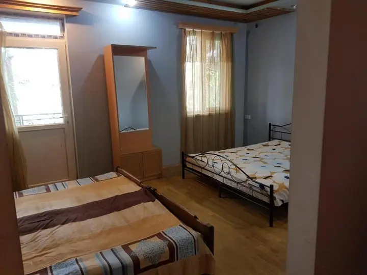 Уреки: Nina Guest House