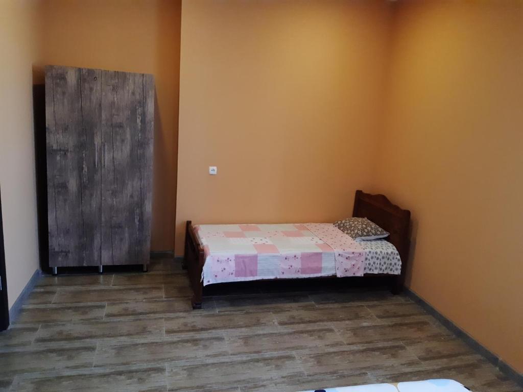 Уреки: Nina Guest House